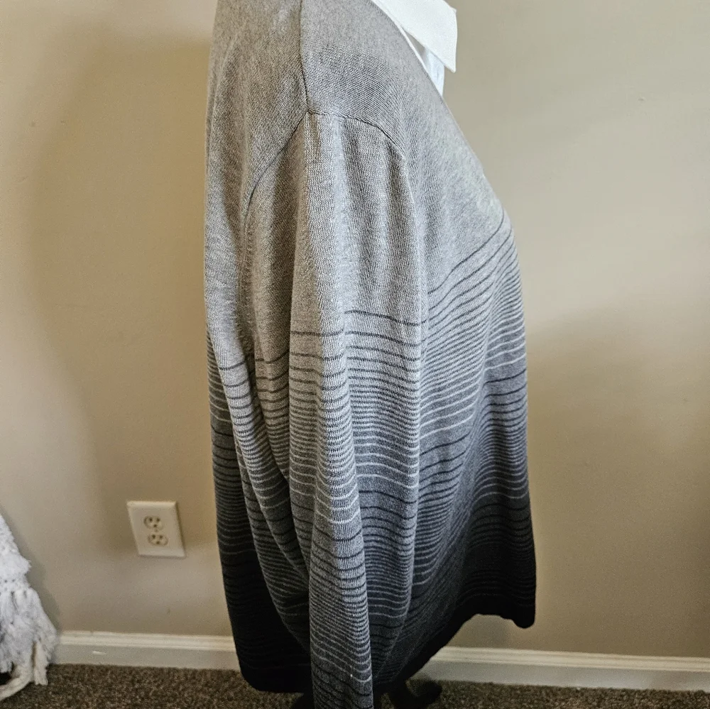 East 5th Women Gray and Black Striped Sweater Size 3 X